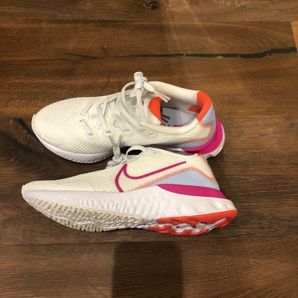 Brand New Nike Renew Running Shoes Size 6